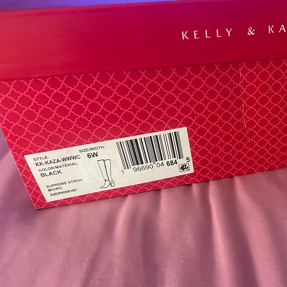 Kelly and Katie black velvet bots